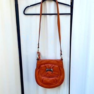 EUC- B. MAKOWSKY DESIGNER LEATHER CROSSBODY PURSE